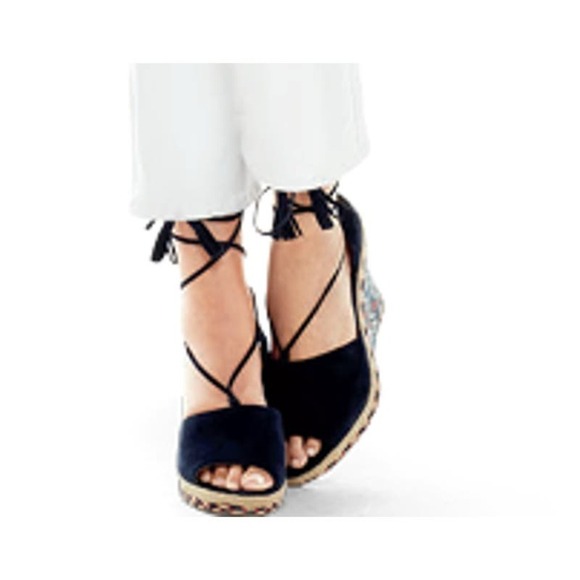 Cabi Isla Navy Espadrille Wedges Size 8.5 Comfort  Southwestern Resort - Picture 2 of 10